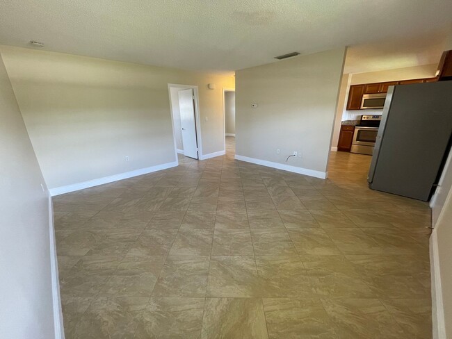 Building Photo - ANNUAL RENTAL - POINCIANA-2 BED-1 BATH