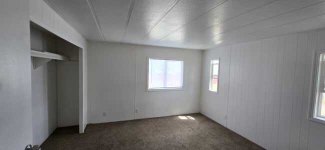 Building Photo - 3418 Tourmaline Dr