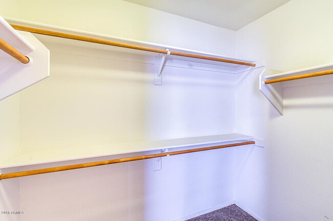 Building Photo - 5951 W Park Ave