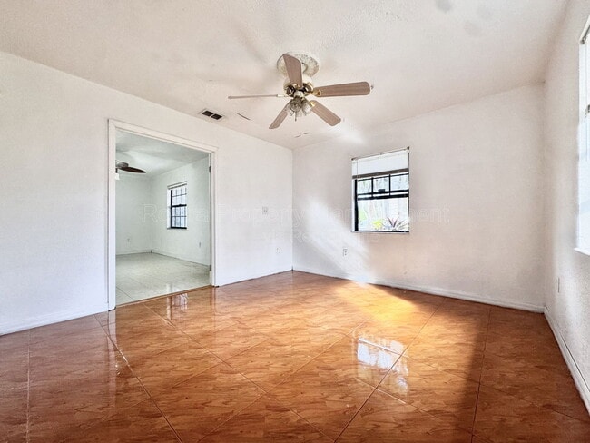 Building Photo - 1844 Sailfish Ct