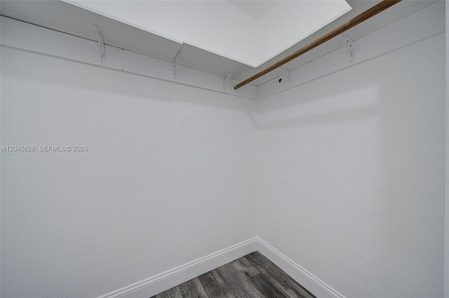 Building Photo - 6565 Santona St