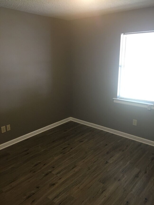 Building Photo - 69 Dodd Blvd SE