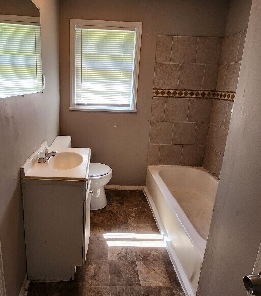Building Photo - SECTION 8 WELCOME- 4 BEDROOMS!