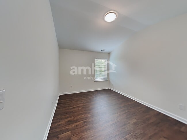 Building Photo - 1490 Aster Ives Dr