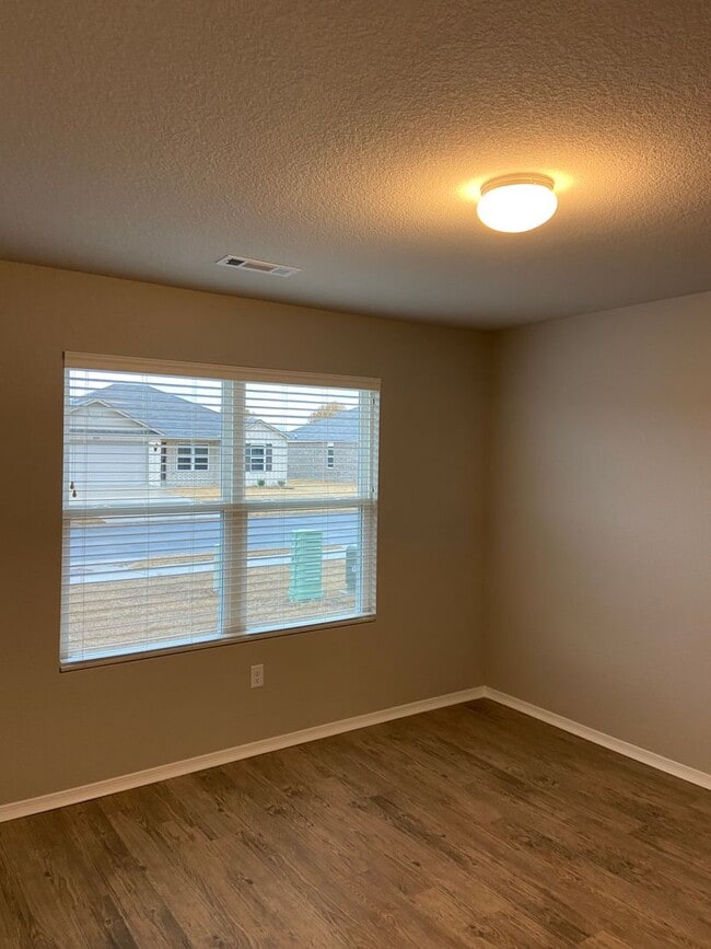 Building Photo - *Pre-leasing* Four Bedroom | Two Bath Home...
