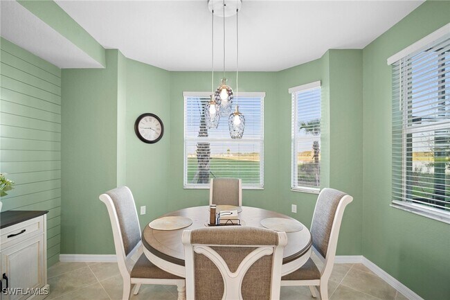 Building Photo - 15345 Grn Acrs Ave