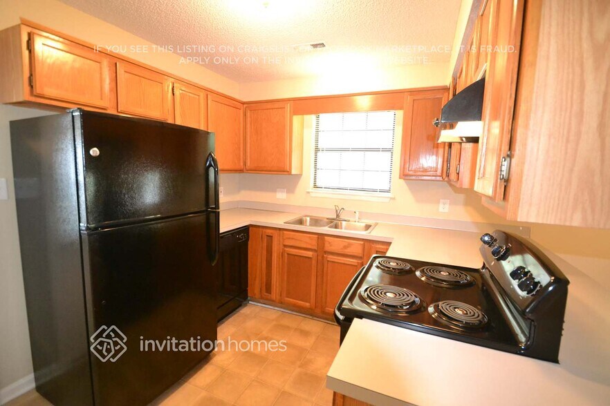 Building Photo - 5829 Stone Bluff Ct