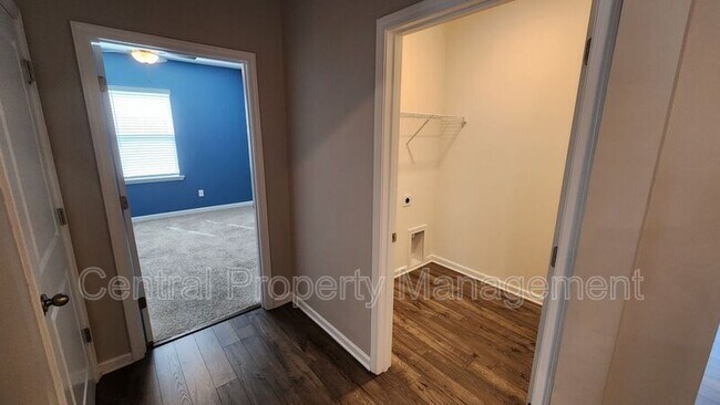 Building Photo - 731 Liberty Walk Ln