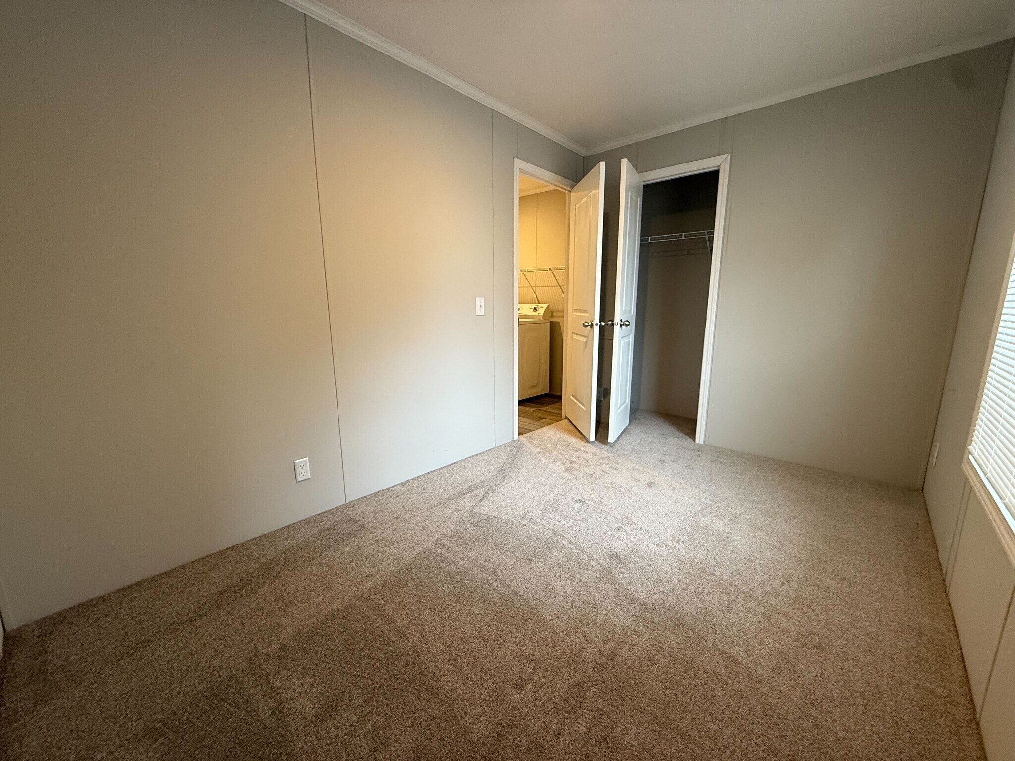 Building Photo - 11714 Cascade Cir