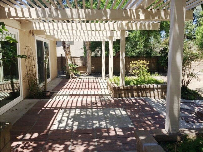 Building Photo - 27012 Cordero Ln
