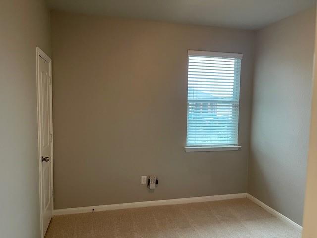 Building Photo - 711 Rolling Oak Dr