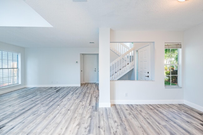Building Photo - 5080 Point Alexis