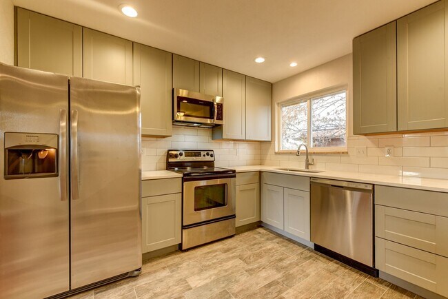 Building Photo - 3873 W 89th Way