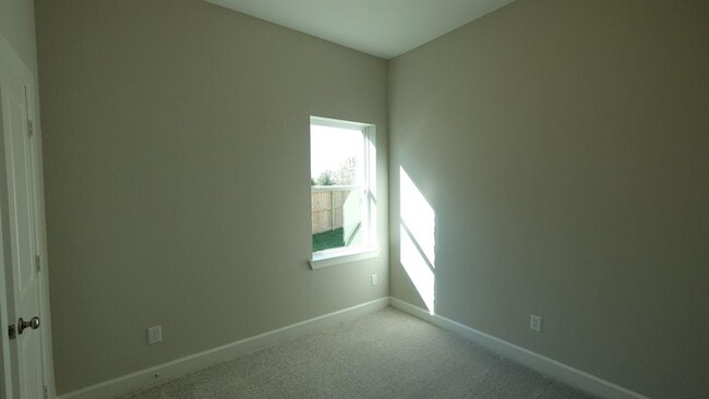 Building Photo - 302 Pure Parsley Path