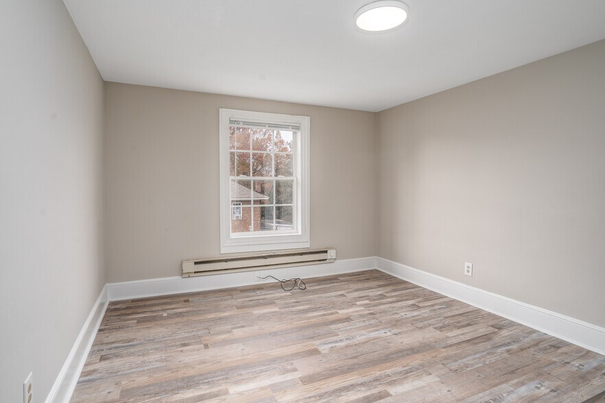 Building Photo - 814 Sunset Ave
