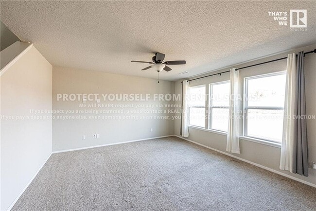 Building Photo - 2712 Wyandotte Ave