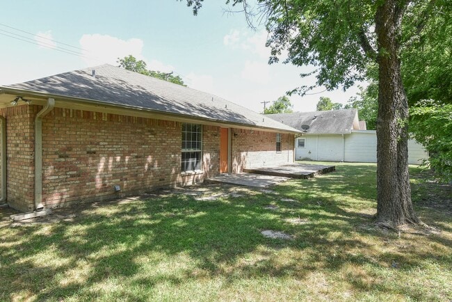 Building Photo - 1205 Monroe St