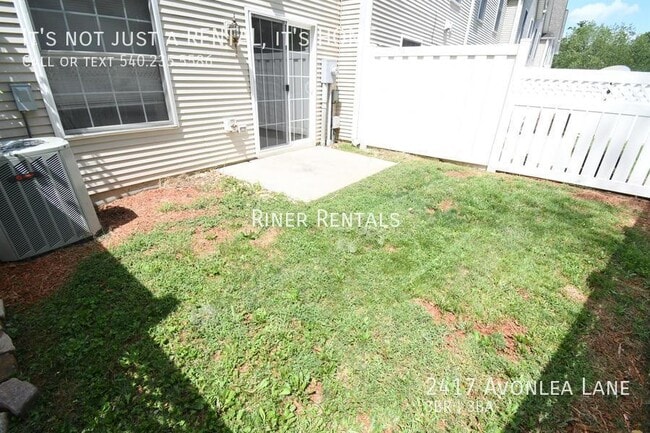 Building Photo - 2417 Avonlea Ln