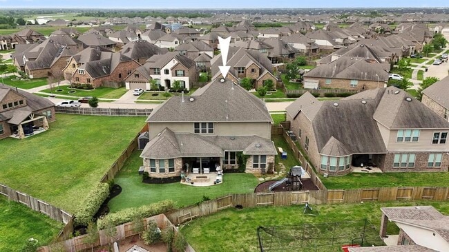Building Photo - 28203 Middlewater View Ln