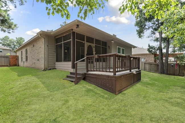 Building Photo - 18682 Legend Oaks Dr