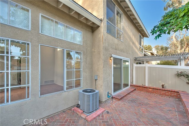 Building Photo - 26222 Fern Glen