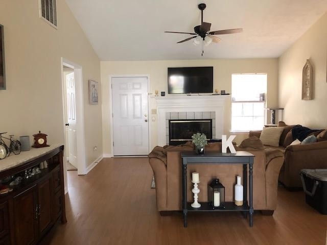 Building Photo - 8736 Minnow Creek Dr