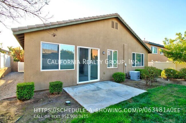 Building Photo - 38130 Bella Rosa Dr