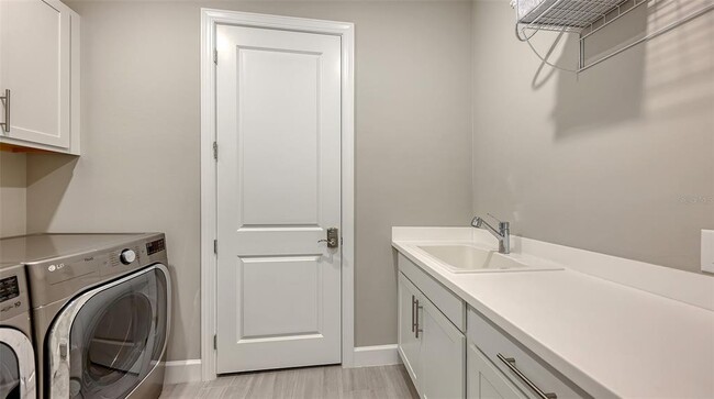 Building Photo - 7675 Summerland Cove