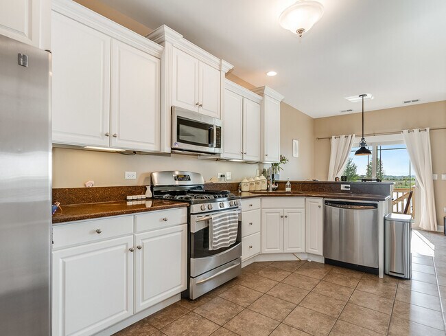 Building Photo - 15749 W Crobally Way