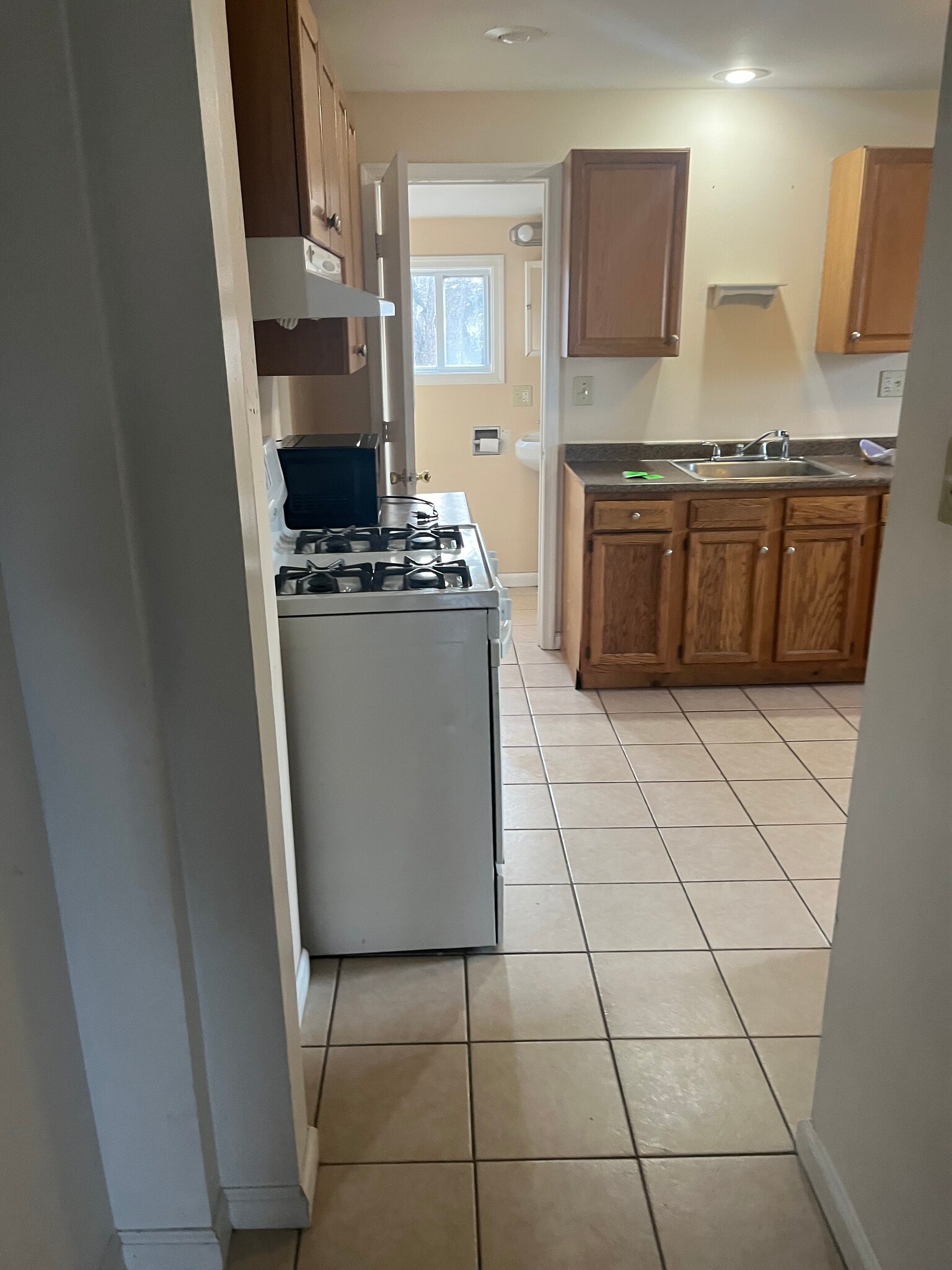 Building Photo - 183 Mayock St