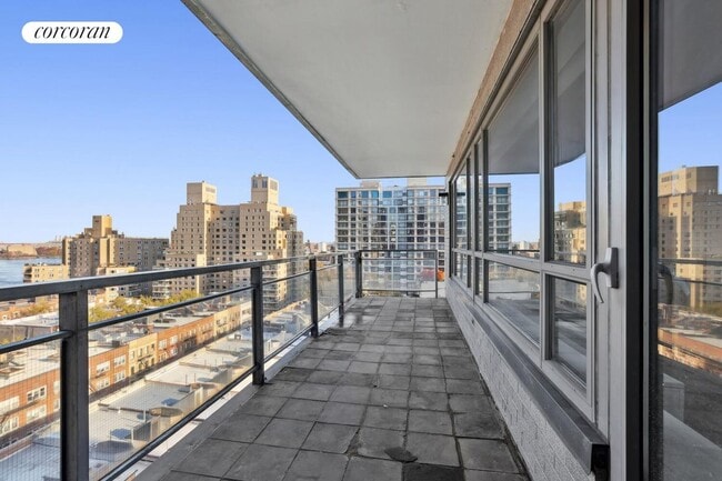 Building Photo - 501 E 87th St