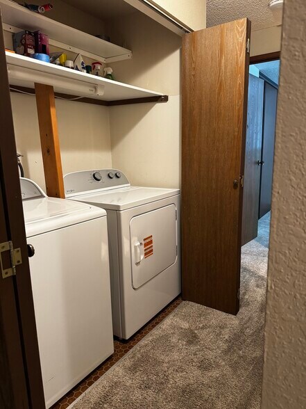 Building Photo - 820 Cady Rd