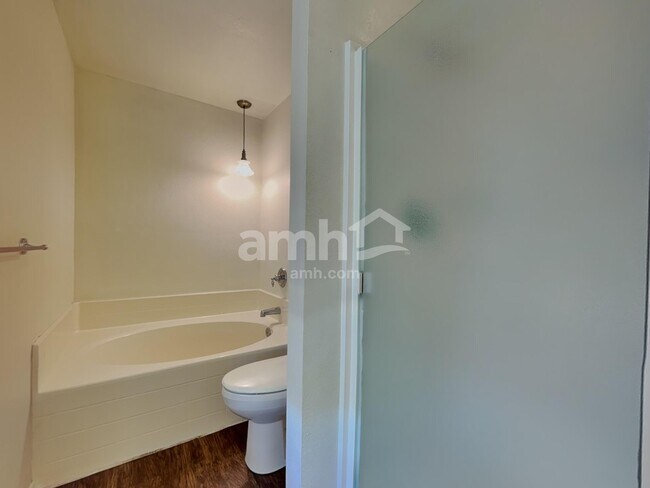 Building Photo - 709 Devontree Ct