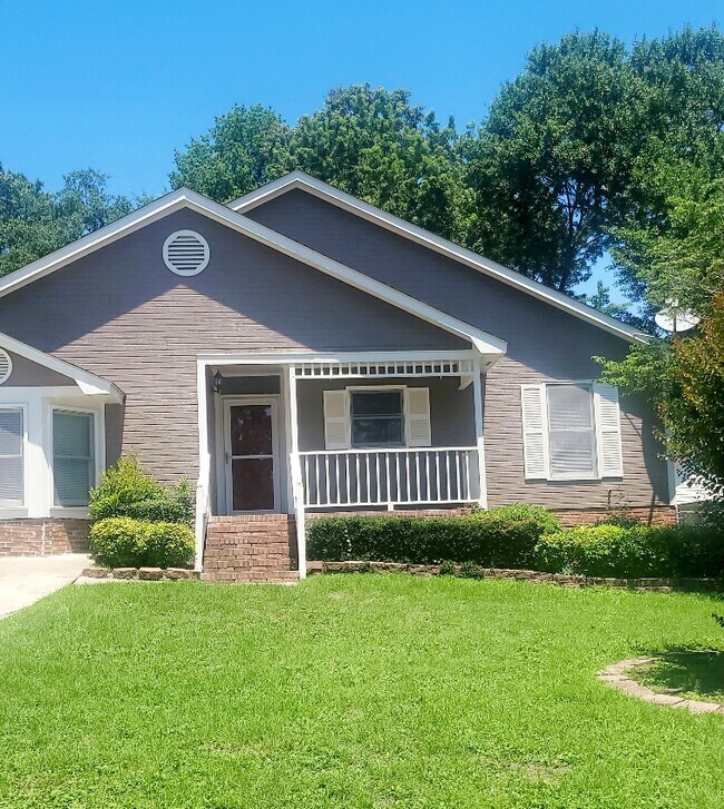 Building Photo - 13 Tomafield Ct