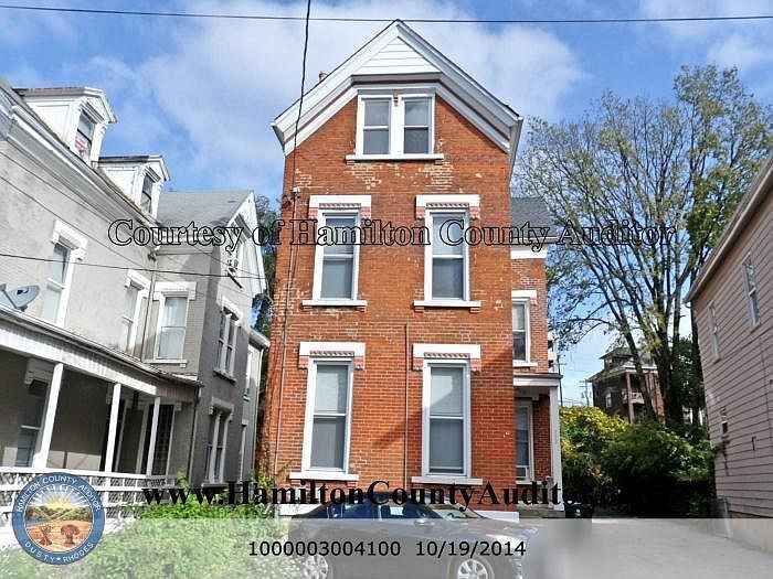 Front of House - 112 Lyon St