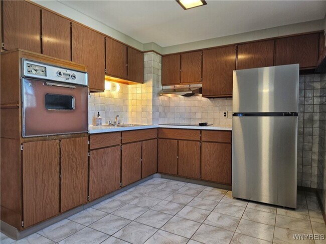 Building Photo - 1292 Cleveland Dr