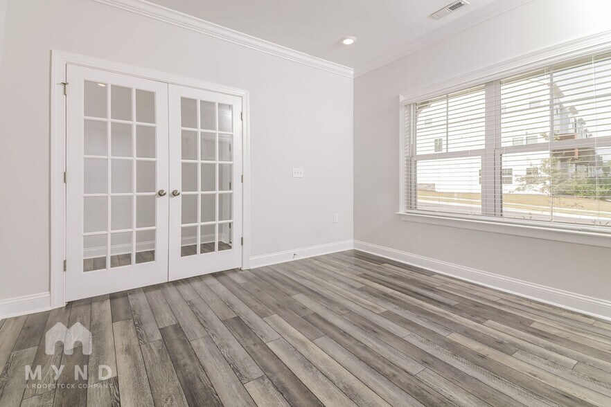 Building Photo - 395 Jorpaul Dr