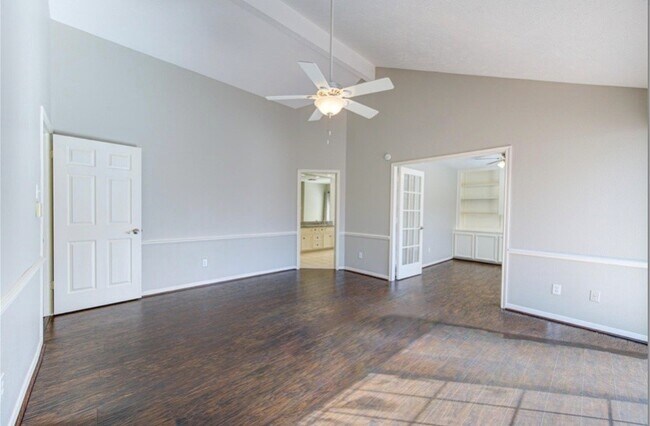 Building Photo - 3838 Fawn Creek Dr