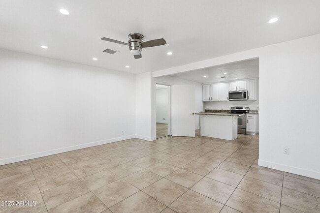 Building Photo - 7921 E Willetta St