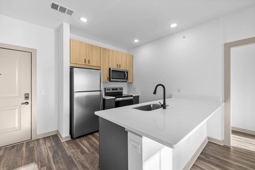 Building Photo - The River