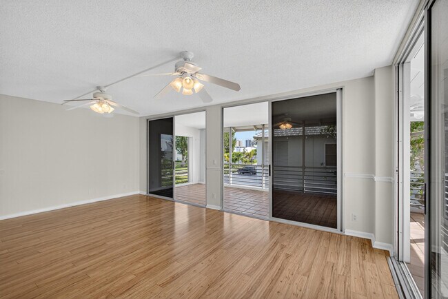 Building Photo - 1071 Sugar Sands Blvd