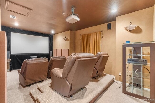 Building Photo - 30 Nicole Dr