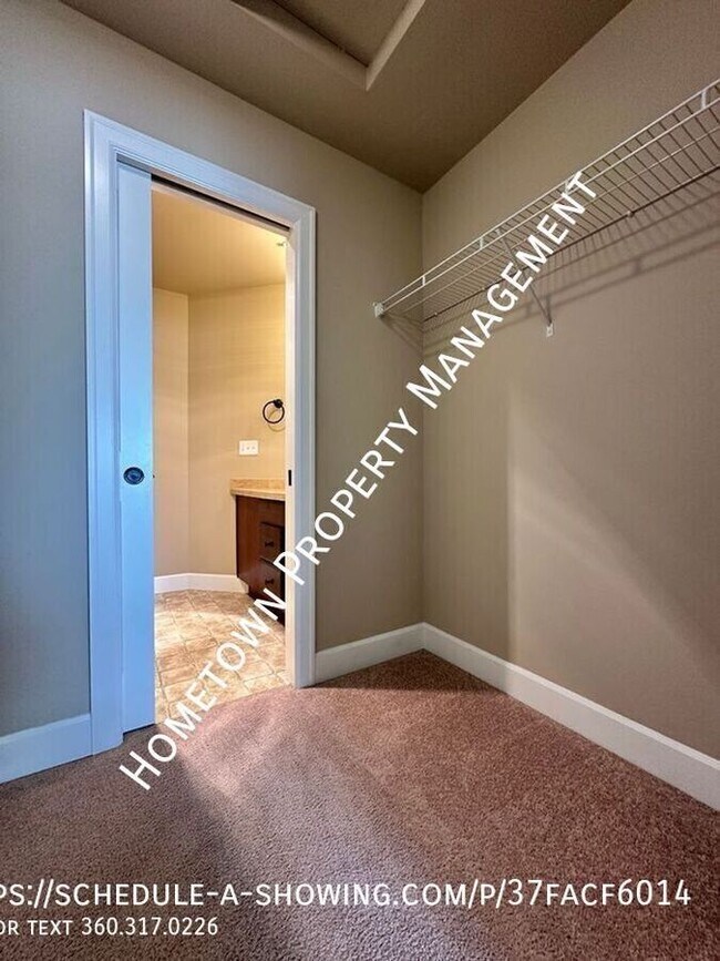 Building Photo - 4325 Oso Berry St NW