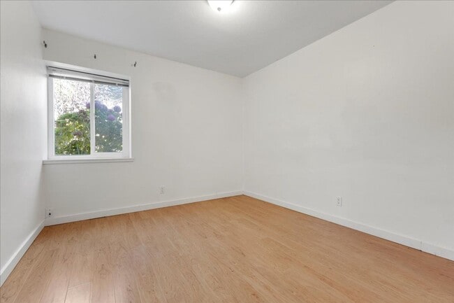 Building Photo - Three bedroom Carmel Home near ocean - Early May