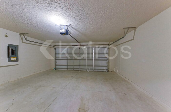 Building Photo - 1244 W Hanover Ln