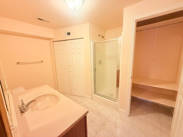 Building Photo - 2603 Arancia Dr