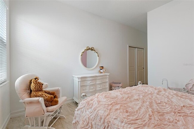 Building Photo - 8692 Little Bluestem Dr