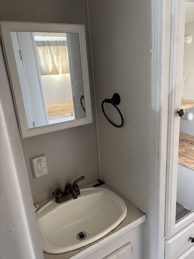 Building Photo - 2900 FL-17