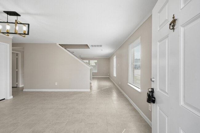 Building Photo - 21619 Knightsbrook Ln