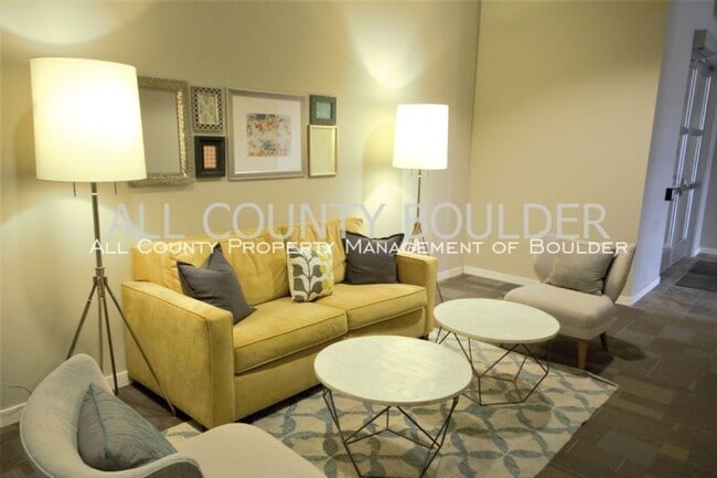 Building Photo - Enjoy Amazing Amenities at the Peloton!